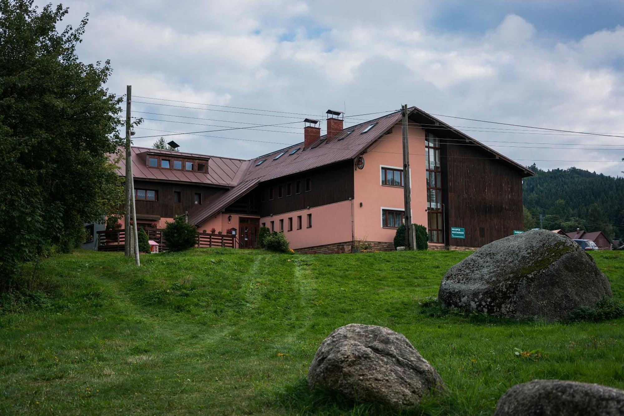 Hacienda Cert Kořenov 外观 照片